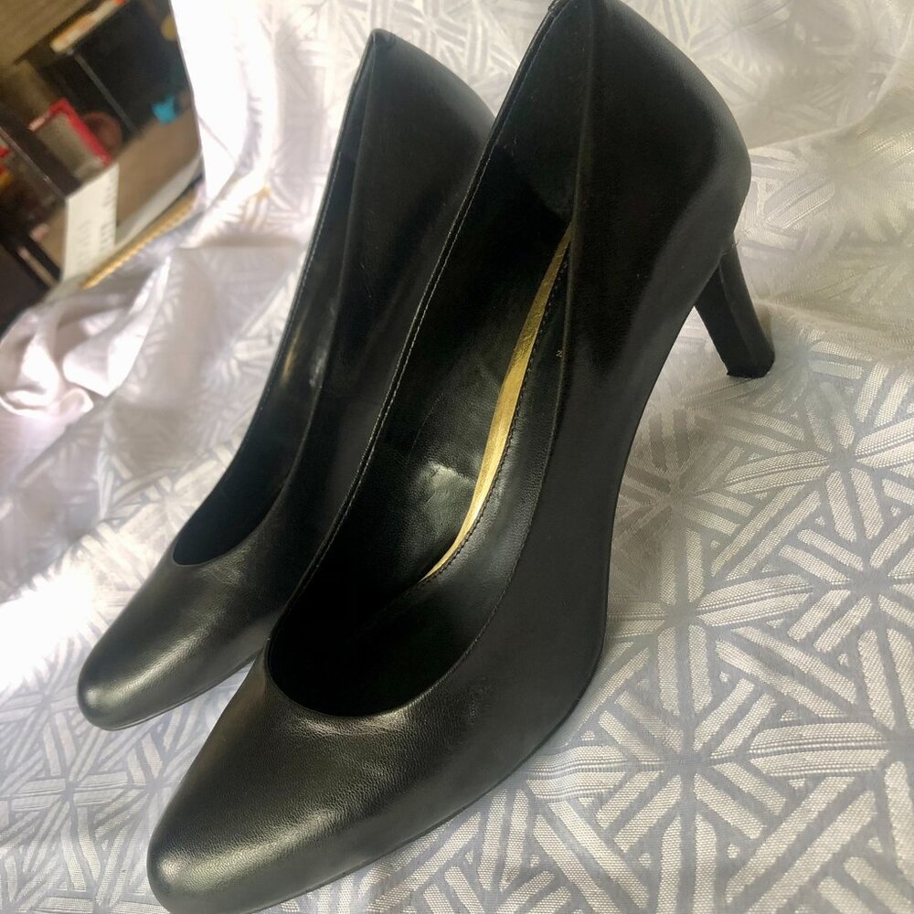 Ralph Lauren Harper Black Genuine Leather Pumps 8 - Picture 7 of 9
